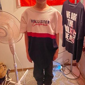 Hollister T-Shirt